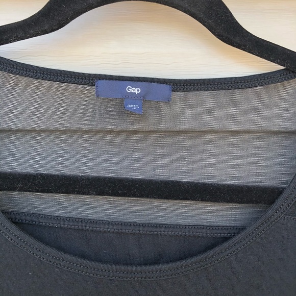 GAP | black basic tee with mesh - Picture 2 of 5